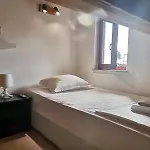 게스트하우스 Yanita 4*