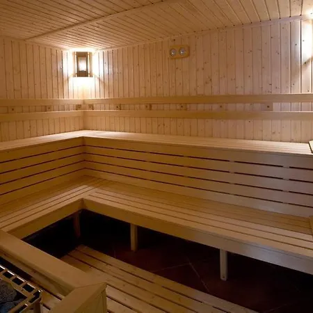 ゲストハウス Yanita