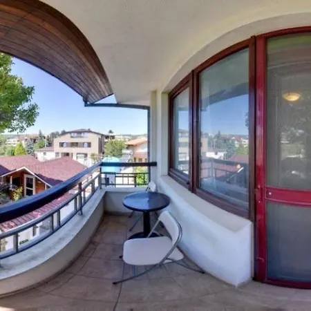 ゲストハウス Yanita