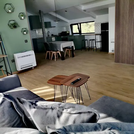 Yanita ゲストハウス 4*