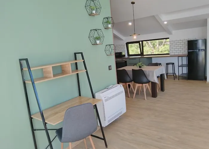 Yanita Guest house
